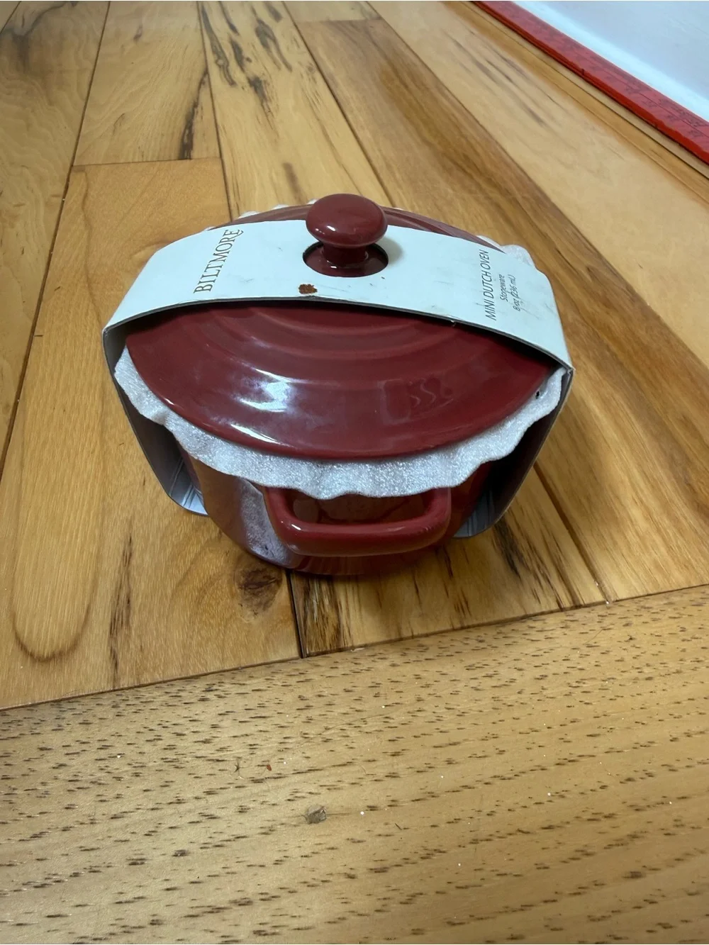 Red Mini Dutch Oven - 8 oz Biltmore